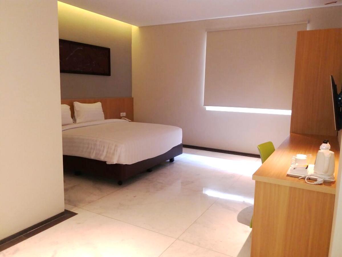 Vinotel Cirebon Buitenkant foto