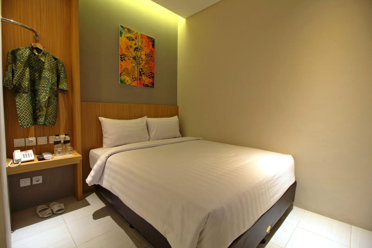 Vinotel Cirebon Buitenkant foto