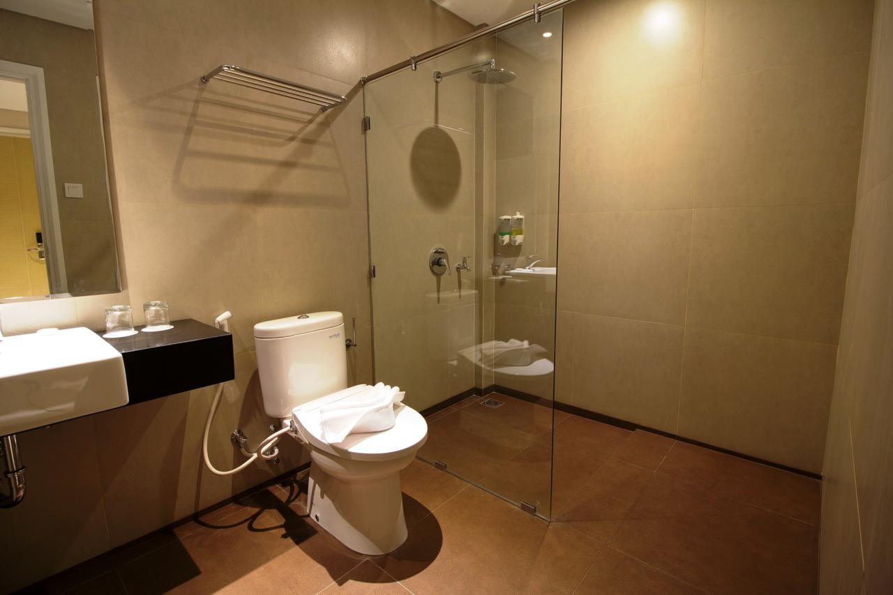 Vinotel Cirebon Buitenkant foto