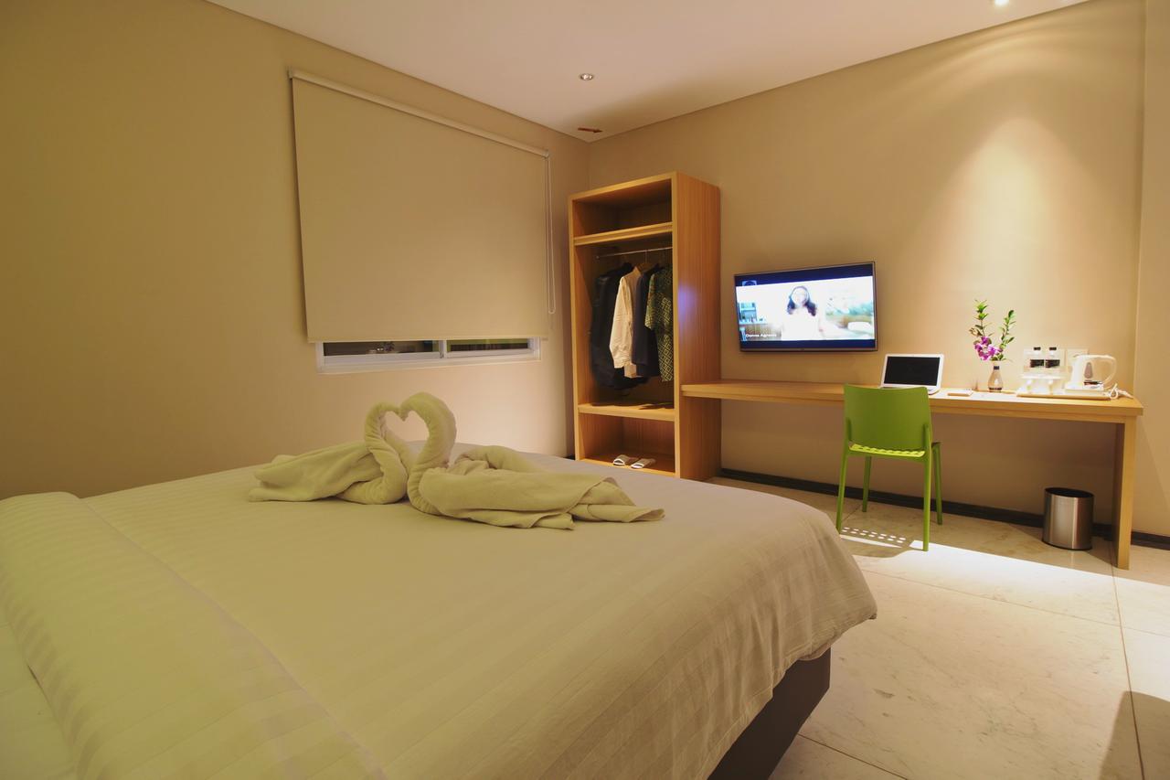 Vinotel Cirebon Buitenkant foto