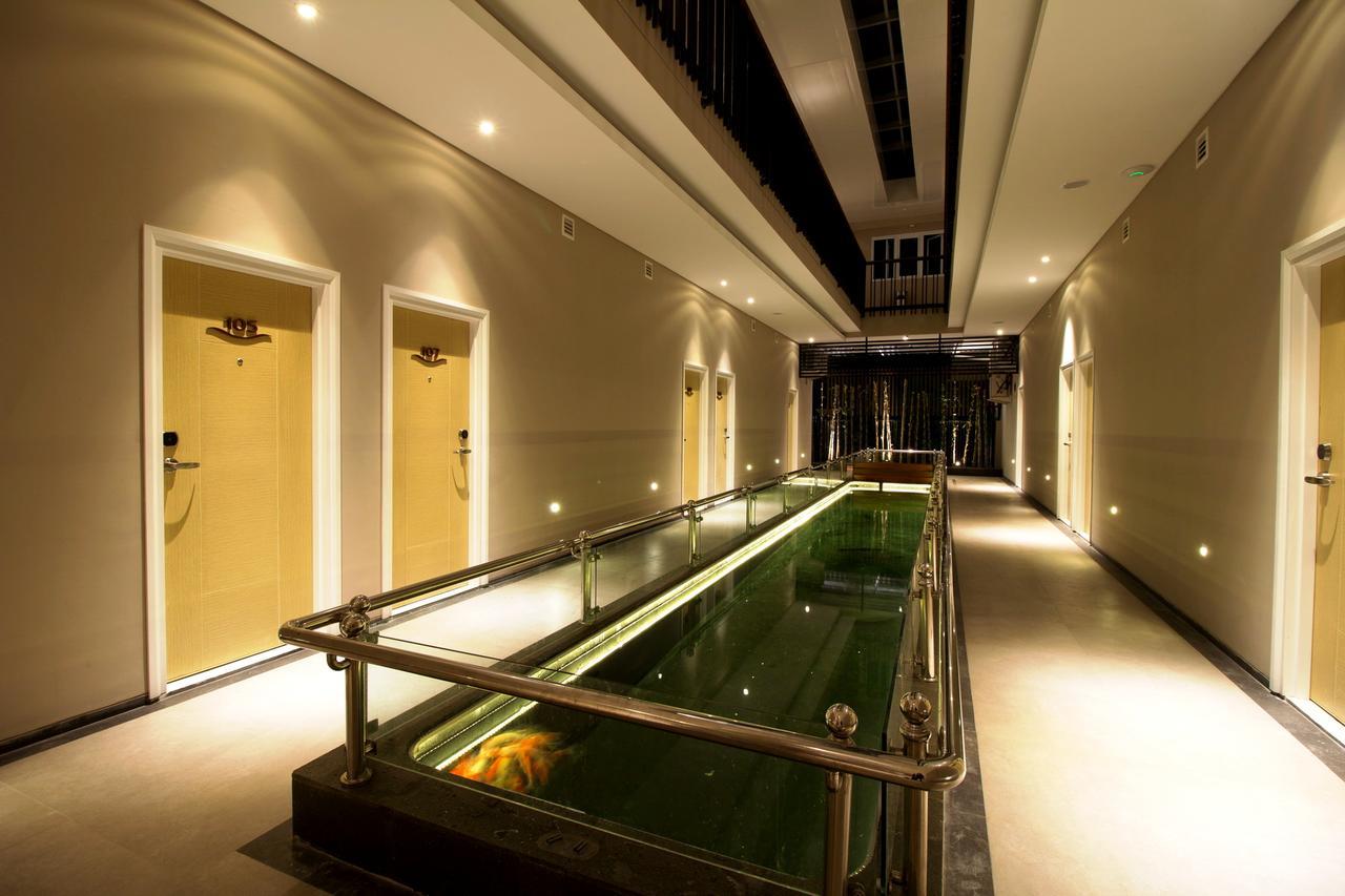 Vinotel Cirebon Buitenkant foto