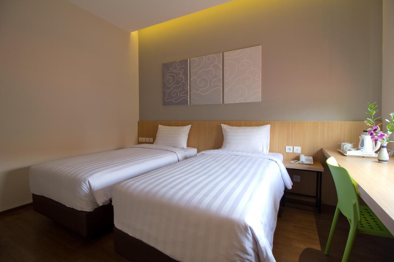 Vinotel Cirebon Buitenkant foto