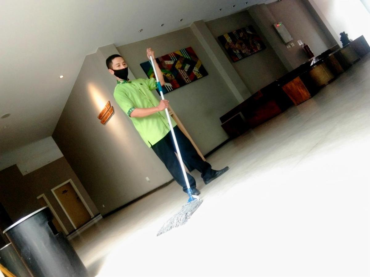 Vinotel Cirebon Buitenkant foto